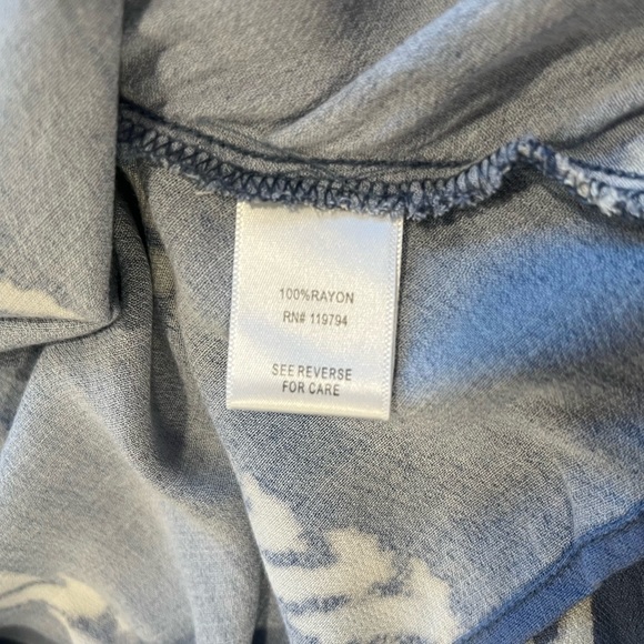 NWT One World Blouse with Floral Detail Size L - Picture 7 of 12